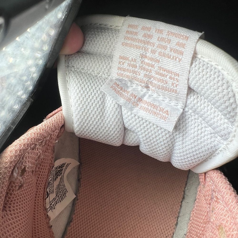 Nike Coral and White Low-Top Dunks - Picture 8 of 9